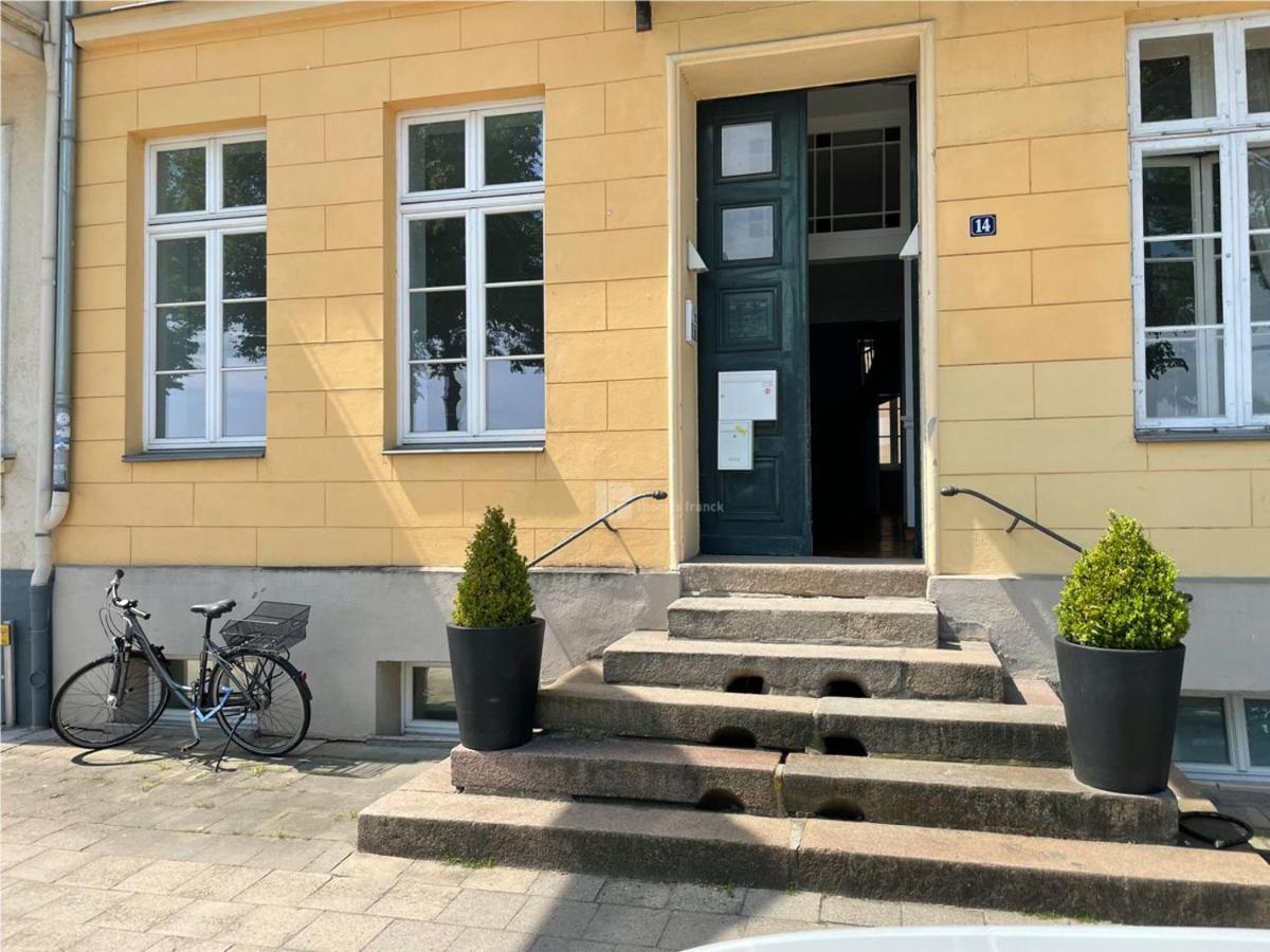 Das Ferienapartment Alexandrine Direkt Am Pfaffenteich Mit Eigenem Parkplatz Шверін Екстер'єр фото
